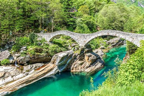 versace tal tessin|Valle Verzasca .